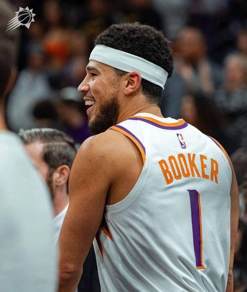 开云体育：太阳队布克连续五场得分30+，球队连胜，太阳队 布克