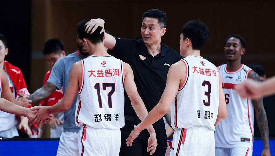 CBA 新赛季揭幕战打响在即,广东队能否续写辉煌?开云体育深度解读杜锋的战术调教与球员配合考验