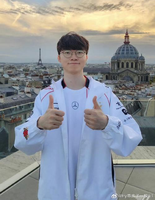 “纪念电竞先驱:开云体育致敬那些曾在最初环境艰难时仍披荆斩棘的元老级选手”